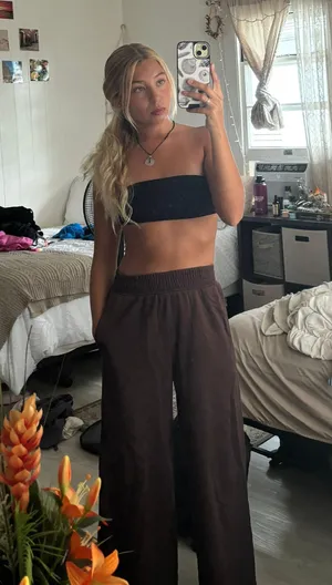 Brown Sweatpants  thumbnail 1