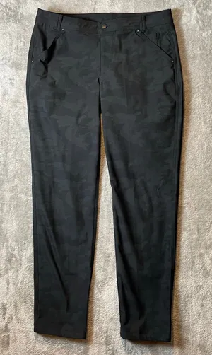 Lululemon Day Trip Boyfriend Pant‎ Lotus Camo Black Size 6 thumbnail 1