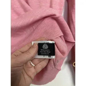 UniQlo 100% Wool Pink Lightweight V-Neck Pullover Sweater L Slim Fit Classic thumbnail 6