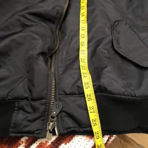 Southpole Puffer Jacket Black Baggy Streetwear Cargo Bomber Y2K Vintage Grunge Goth Emo Measurement in pics thumbnail 8
