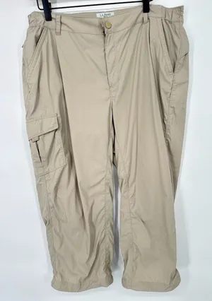 L.L. Bean Pants‎ Womens L Tan Hiking Capri Comfort Trail Cropped Cargo Outdoor thumbnail 1