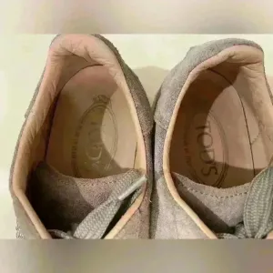 Tod's Trainers Sneakers Womens Beige Suede Studded Low Top Lace Up Size 7.5‎ thumbnail 9
