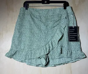 HAVE Women’s Skort Large Green Ruffle Wrap‎ Look Elastic Waist NWT thumbnail 1