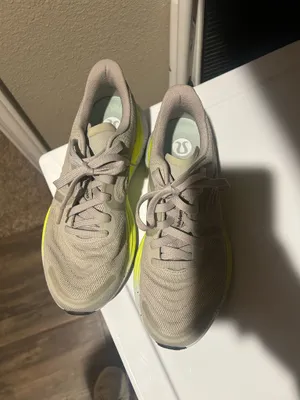 Lululemon beyond feel sneakers thumbnail 5