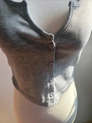 SHEIN Gray Ribbed Notch-Front Button Crop Tank thumbnail 2