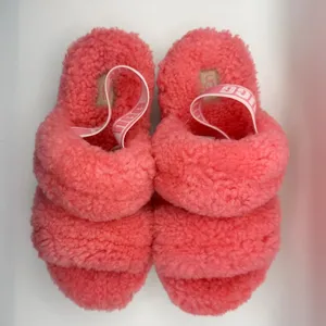 LIKE NEW UGG Women's Oh Fluffita Platform Slippers‎ Pink Fuzzy Size 6 thumbnail 2