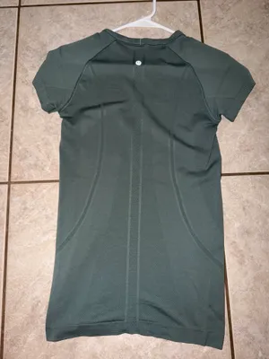 Swiftly Lululemon Tech Short Sleeve thumbnail 2