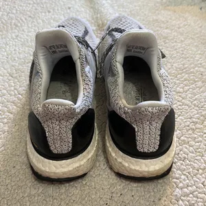 UltraBOOST 5.0 DNA Running Sneakers thumbnail 4