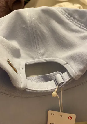 Lululemon Cap thumbnail 2