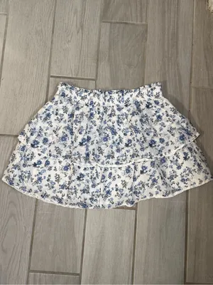 RSQ Blue Floral Tiered Mini Skirt on Cream thumbnail 6