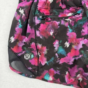 Lululemon Hotty Hot Shorts 2.5” Size 2 Mini Midnight Bloom Floral thumbnail 3