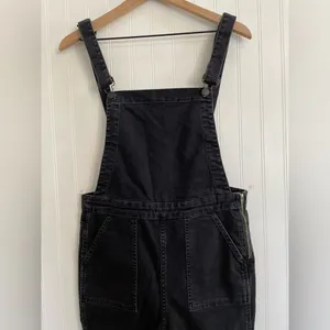 MADEWELL Skinny Overalls in Lunar Wash Black Denim Raw Hem Size L thumbnail 7