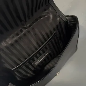 Victorias Secret‎ Black Studded Faux Leather Crossbody Chain Shoulder Bag Going thumbnail 7