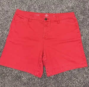 St John's Bay Women's 14 Short Red Shorts thumbnail 1