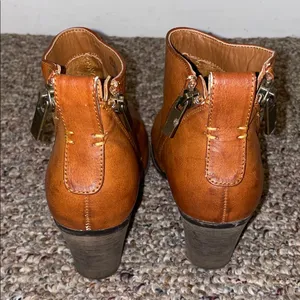 Womens BAMBOO Brown Ankle Booties With Chunky Heel thumbnail 4