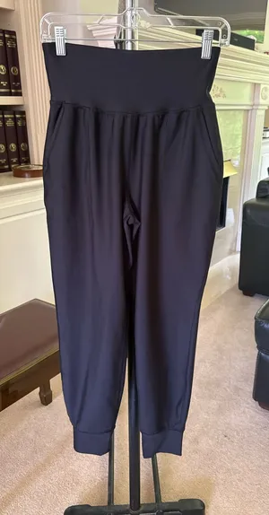 Old Navy High waisted powersoft pocket joggers thumbnail 1