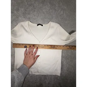 Brandy Melville‎ Ivory Cropped Cardigan thumbnail 6