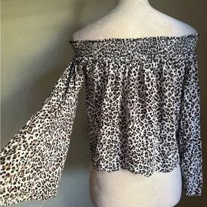 FP Movement by Free People Leopard‎ Print Blouse boho bell sleeves Y2K small P thumbnail 1