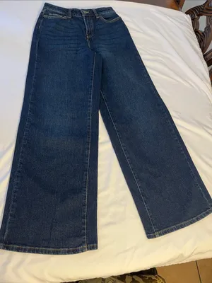 High-Rise Wide-Leg Jeans in Dark Blue thumbnail 1