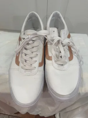 Vans Ward Tumble White Leather Rose Gold Sneakers Women's Size 10 thumbnail 1