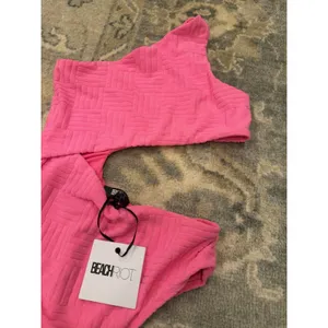 Beach Riot Celine Cutout One Piece Swimsuit strawberry moon size M NWT $158 thumbnail 11