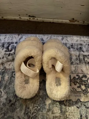 UGG cream Sherpa platform shoes thumbnail 2