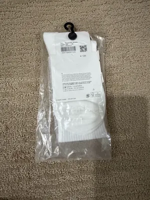 Lululemon Daily Essential Crew Socks Unisex White/Black Wordmark Size M thumbnail 3