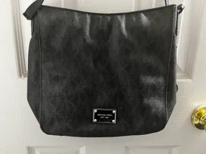 Michael Kors Small Purse thumbnail 1