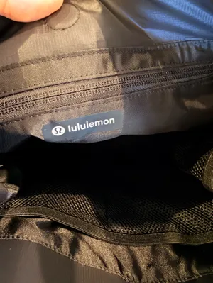 Lululemon Quilty Pleasures Shoulder Bag 14L black Sold out online NWT thumbnail 14