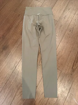 aerie Green High-Rise Leggings Size Medium - C16-056 thumbnail 5