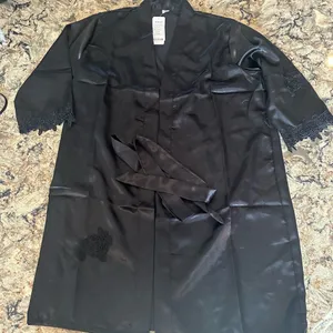Black Satin Pajama Set Robe Pants Nightie Lace Trim Womens Size M/L New Lingerie thumbnail 3