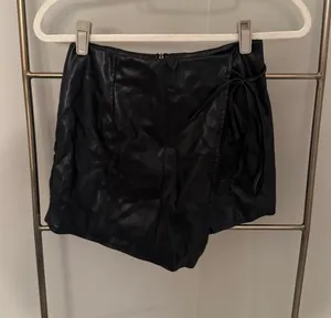 French Kiss Black leather skort thumbnail 3
