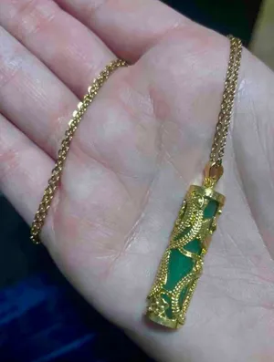 Brand New Green jade dragon pendant necklace with gold filigree detailing thumbnail 1