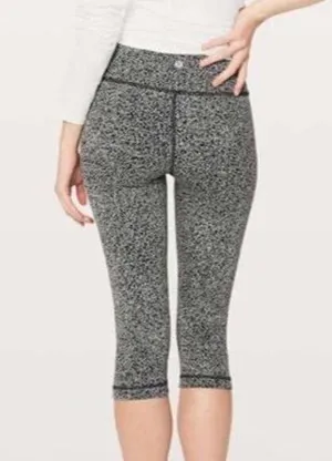 Lululemon Wunder Under Hi-Rise 1/2 Tight Sz 8 thumbnail 1
