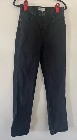 Abercrombie The 90s Straight Ultra High Rise Jeans 28 6 Black Minimalist Capsule thumbnail 1