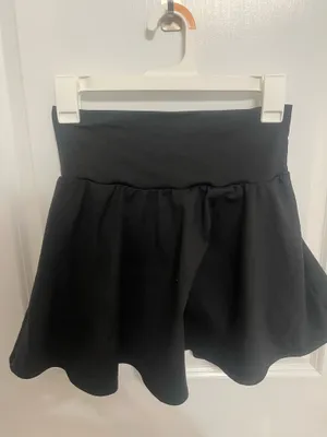 Old Navy Black Skirt thumbnail 2