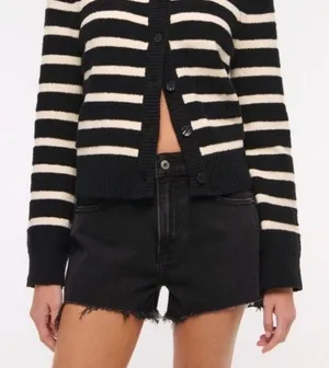 ABERCROMBIE Mom Hi Rise Shorts‎ thumbnail 1