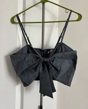 Bow Top thumbnail 1