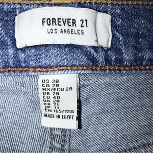 Forever 21 High Rise Patch Pocket Wide Leg Flare Jeans Medium Blue Denim Wash 28 thumbnail 6