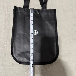 Lululemon Athletica Reusable Monochrome Tote‎ thumbnail 12