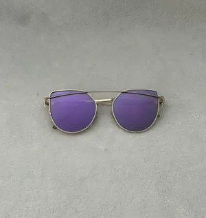 Gold rimmed sunglasses Multiple thumbnail 2
