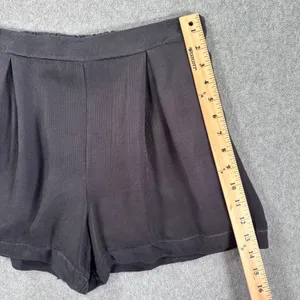 Maven West High Rise Pull On Shorts Women's Small Ribbed Gray Pleated thumbnail 2