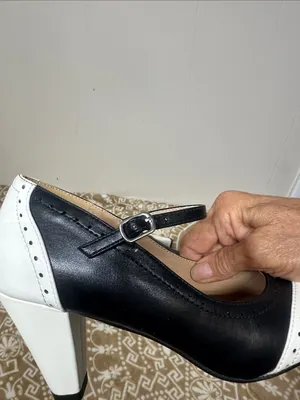 Black and White Mary Jane Block Heel Pumps thumbnail 8