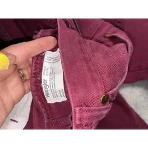 VTG Women's 90s Burgundy Denim Wrangler Jeans WPL6428 12x34 Cowgirl Cut thumbnail 2