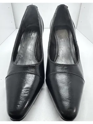 LifeStride Classic Black Kitten Heel Pumps thumbnail 2