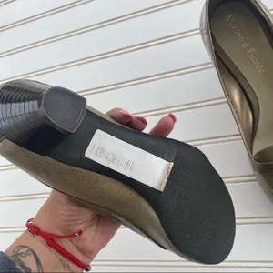 Tan Heels New without box Size 10‎ thumbnail 6