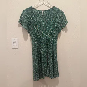 FREE PEOPLE Ditsy Floral Mini Dress‎ in Green size Medium 90s thumbnail 2