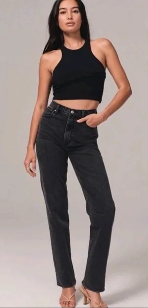 Abercrombie & Fitch The ‘90s Straight Ultra-High Rise Jeans in Washed Black thumbnail 1
