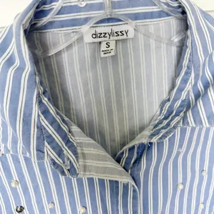Dizzylizzy Pearl Button Front Shirt thumbnail 6