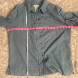 Vintage Liz Claiborne Dusty Blue Faux Suede Button Up Collared Shirt Longsleeve thumbnail 4